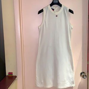 White sleeveless dress